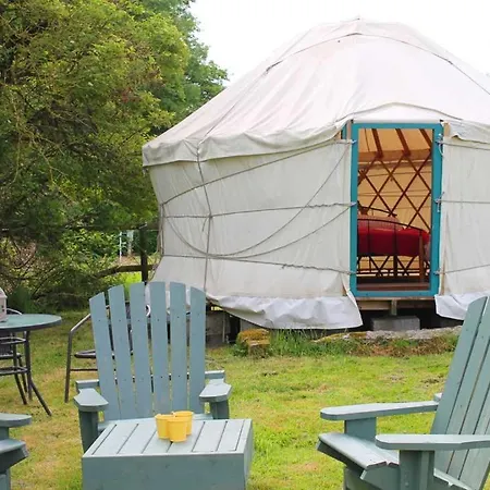 Luxury tent The Lawn Yurt *